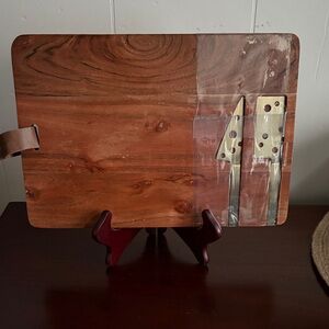 Kirklands NWT Cheese Board w/gold cheese knives 13”x9”
